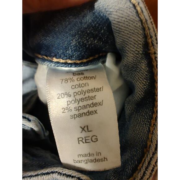 Maurice's brand high rise distressed jeans size XL - Picture 4 of 5